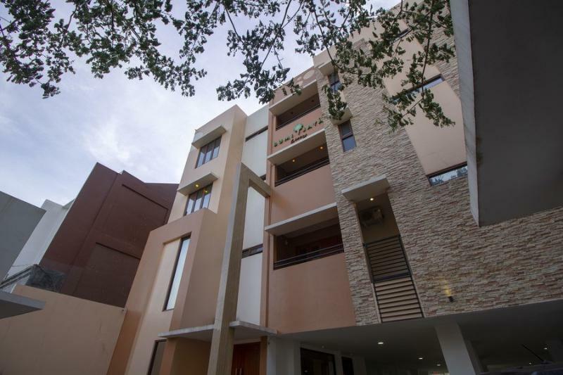 Reddoorz Plus @ Cbd Bintaro South Tangerang Exterior photo