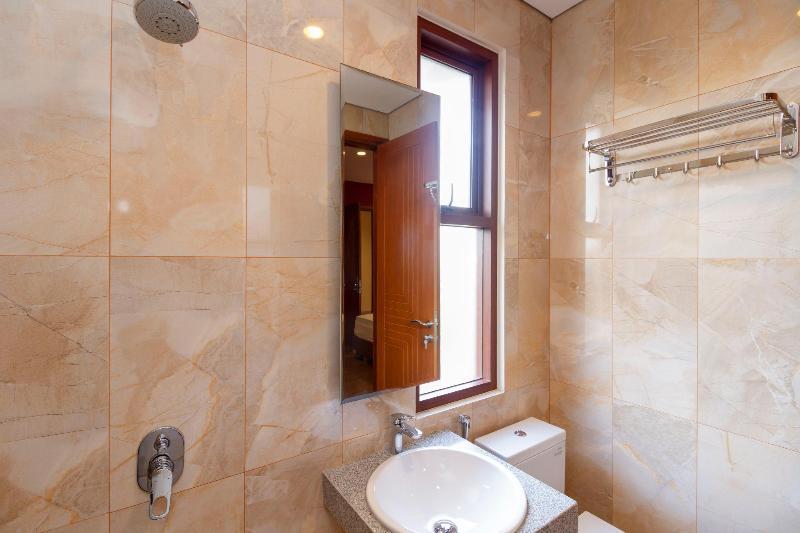 Reddoorz Plus @ Cbd Bintaro South Tangerang Exterior photo